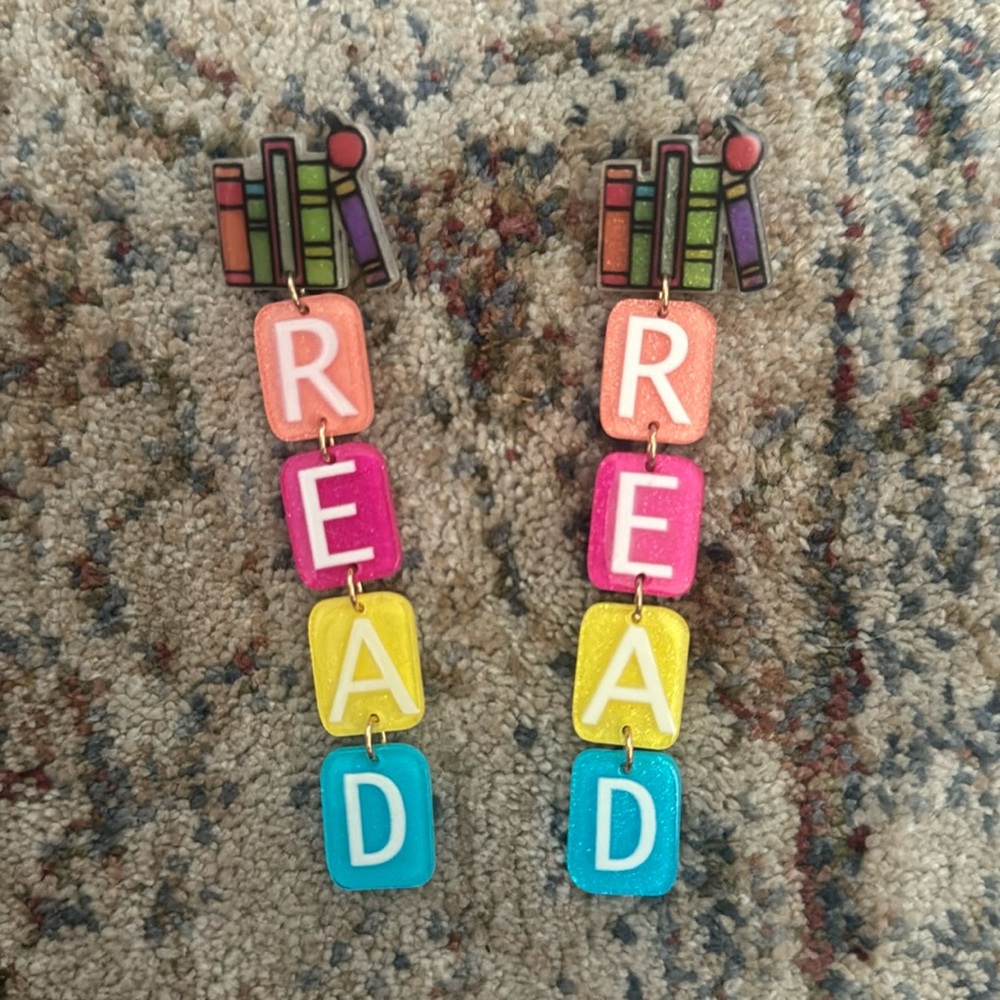 Read Earrings
